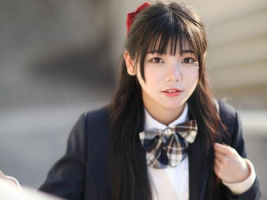 求一个正确的日本人姓名，包括姓，名 ，姓的片假名，名的片假名