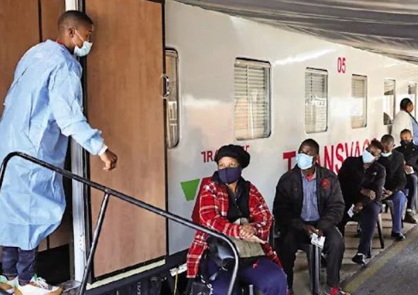 南非确诊奥密克戎江苏小伙核酸已转阴，目前的身体状况如何？