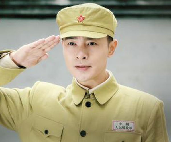 万思维的老婆边潇潇 近水楼台先得月原来有这层关系