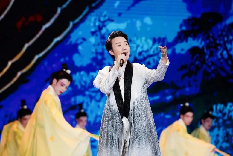 李玉刚结婚了吗