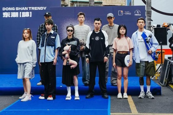 群英荟萃的意思