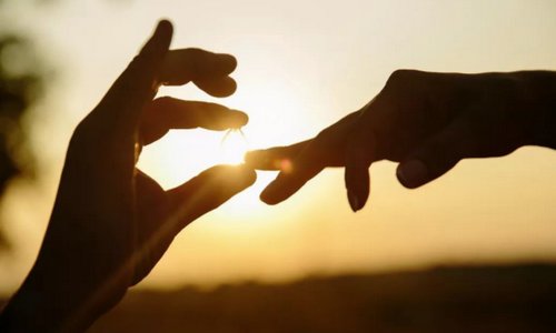 为什么男生突然会对我开放朋友圈？