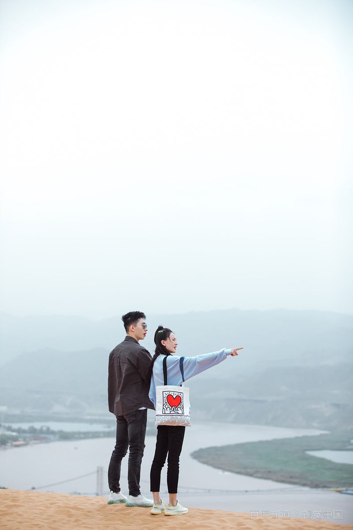 两性交往，男人喜欢女人主动表白吗？