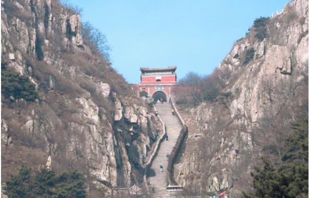 五岳归来不看山，下一句是什么？