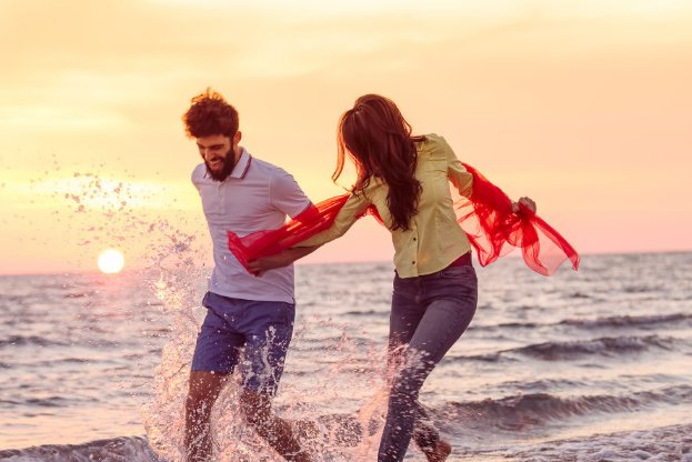 男朋友总是和他的哥儿们一起玩怎么办？