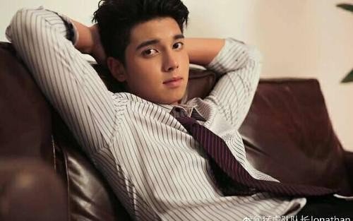 摇啊笑啊桥中的猛虎队队长韩悦的个人资料是什么呀！您能告诉我吗？