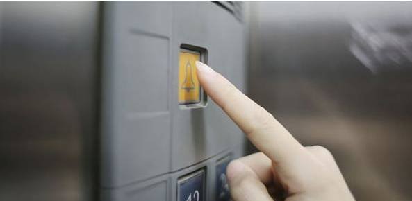 瞬间爆火的“叔叔你别拉了我害怕”，是什么梗？