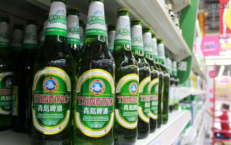 青岛啤酒大涨7%
