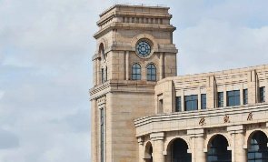 “复旦大学张维为教授被打”的话题引发热议，事情的真相是什么？