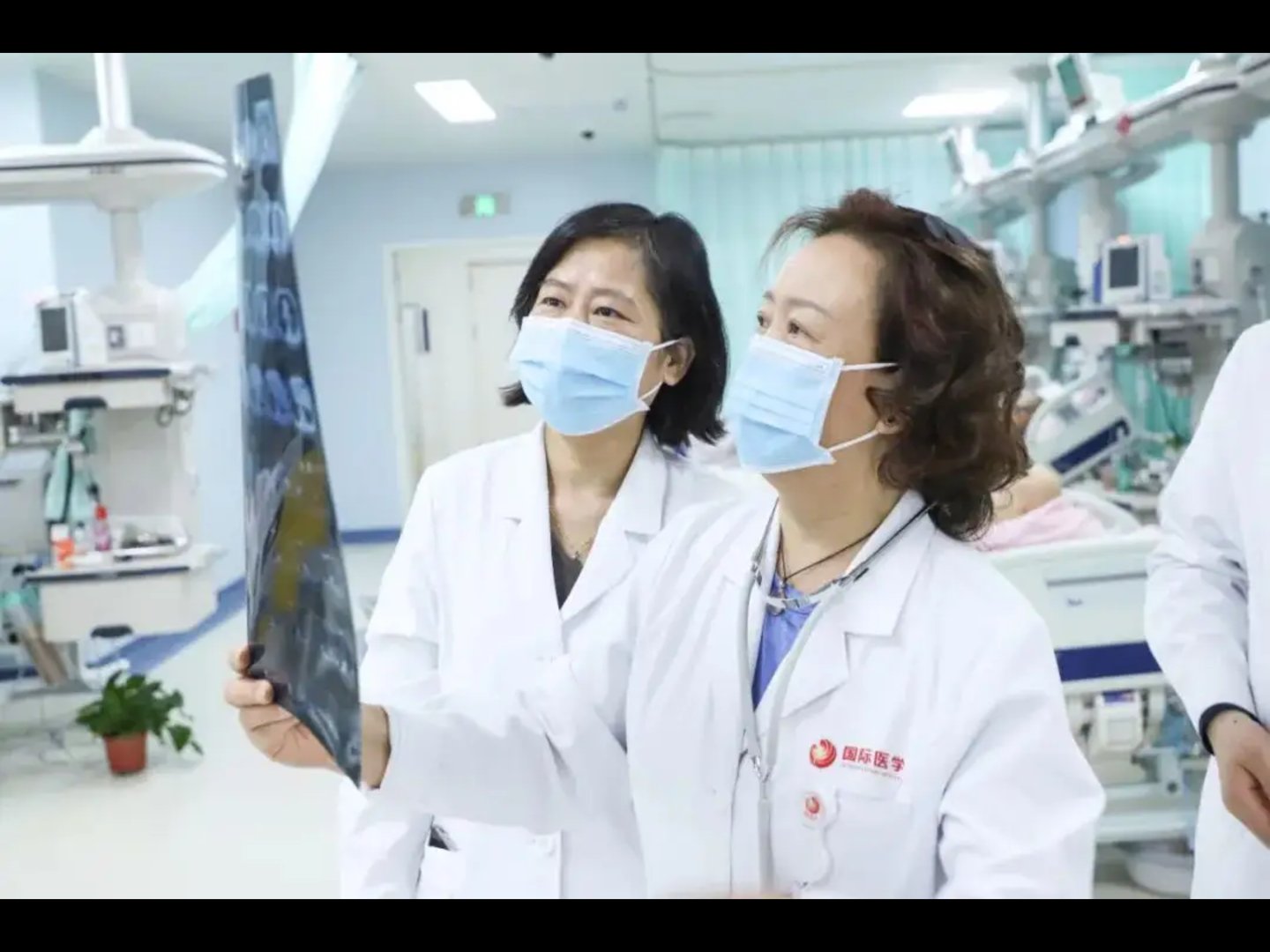 上海120女医生：不吃不喝马不停蹄仍遭埋怨，这个职业有哪些不易与艰辛？