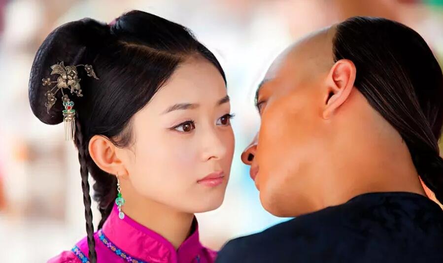 宫锁珠帘讲的是什么？