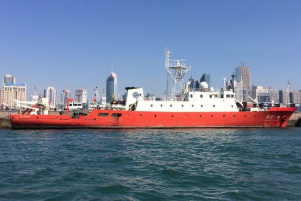 山东青岛海域发生一起事故，两艘外轮相撞，导致事故的原因是什么？