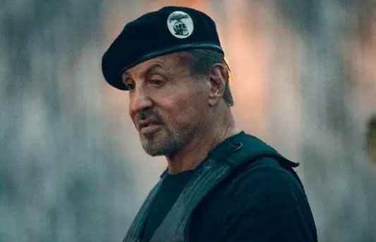 敢死队4史泰龙死了吗