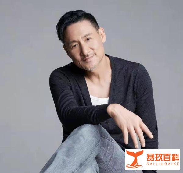 61岁张学友时隔6年重返影坛！与谢霆锋合作，网友：终于营业了