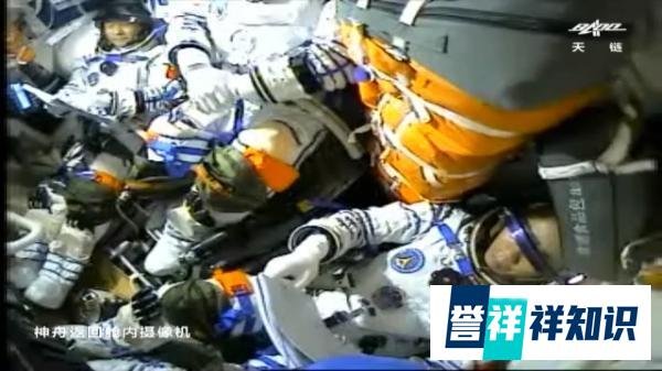 80秒回顾3名航天员出差生活 这是咋情况？