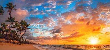 唱歌时不小心吃到彩带，王心凌的反应太可爱了