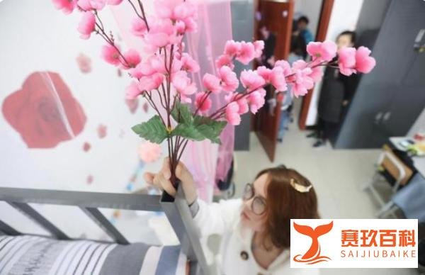 高校规定学生7点半必须起床，否则扣2分！早起床就是上进吗？