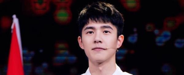 丁真骑了刘昊然在理塘摸过的马 这是咋情况？