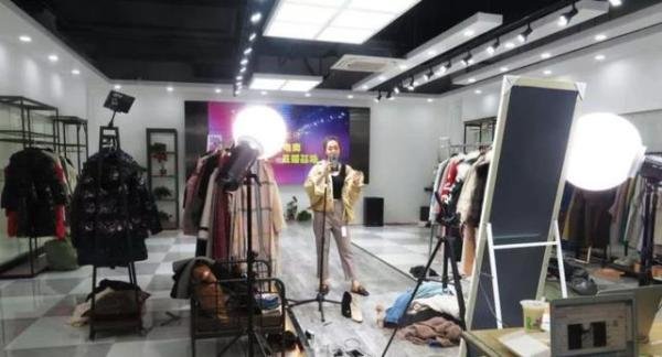 直播平均月薪9423元？其实远没有你想象的多