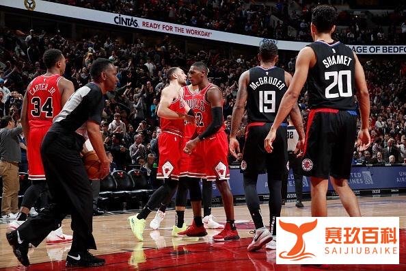 21投31分，拉文准绝杀，西部劲旅被拉下马，湖人真该感谢他