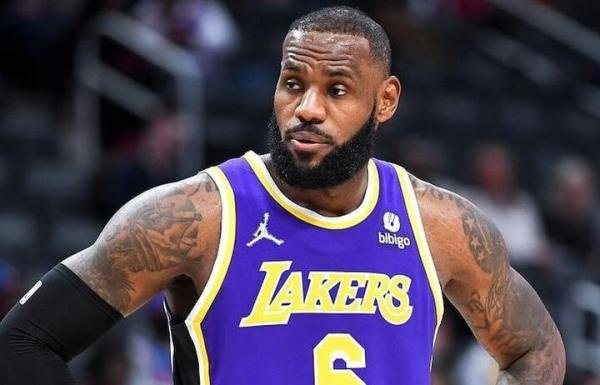 曝詹姆斯三次核酸检测两次阳性 这是咋情况？