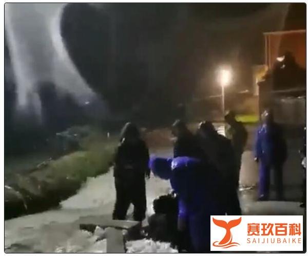 台风梅花登陆:狂风大作 暴雨横飞 这是咋情况？