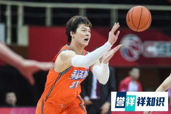 加索尔被大王反超？还真有这个可能，这不湖人还斩获他的签约权！