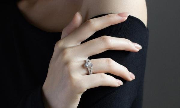 pt950铂金戒指大概多少钱