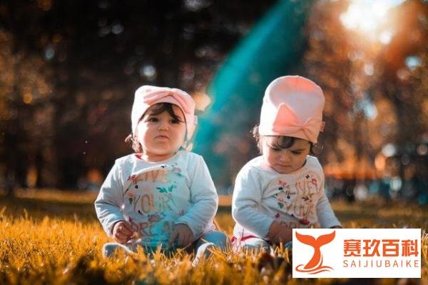 北大教授建议现金补贴三胎，网友：应该补贴买房和结婚，你怎么看？