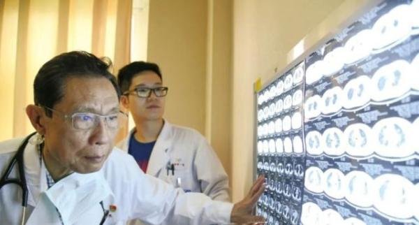 钟南山谈何时中国可以完全开放 这是咋情况？