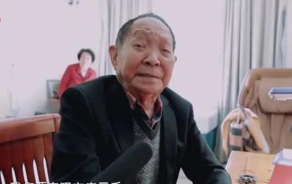 袁隆平最后一次公开亮相背后有些人死了仍活着