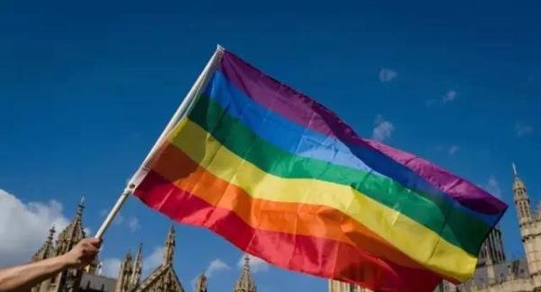 英国为什么被叫做‘腐国’，真的是因为太多男男了吗？