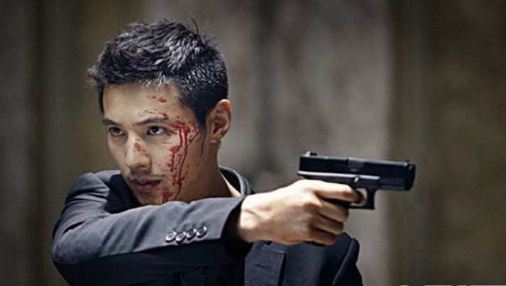 韩国电影《大叔》的片尾曲叫什么名字啊???