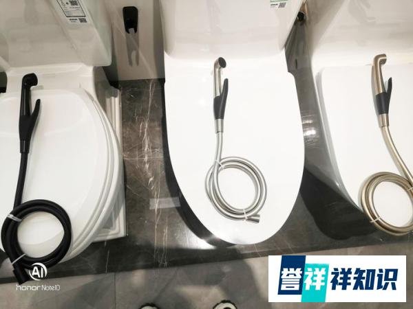 吴亦凡一审被判17年？！入监6月暴肥几十斤？三张假图带出三个真消息