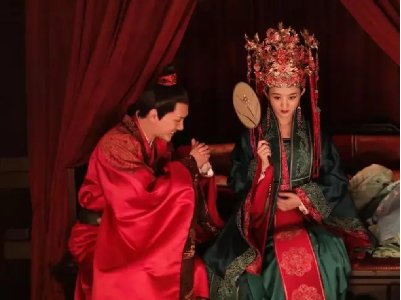 红男绿女的意思和出处