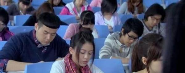 女生月薪两万辞职考研八次失败 这是咋情况?