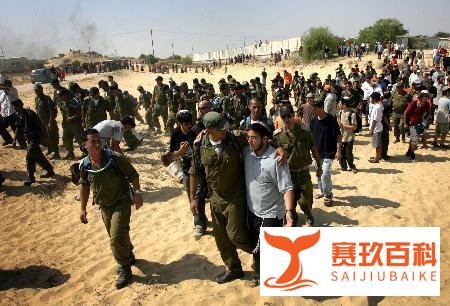 加沙人正在向南部撤离：“以色列国防军正在开枪，但不是向我们开枪”