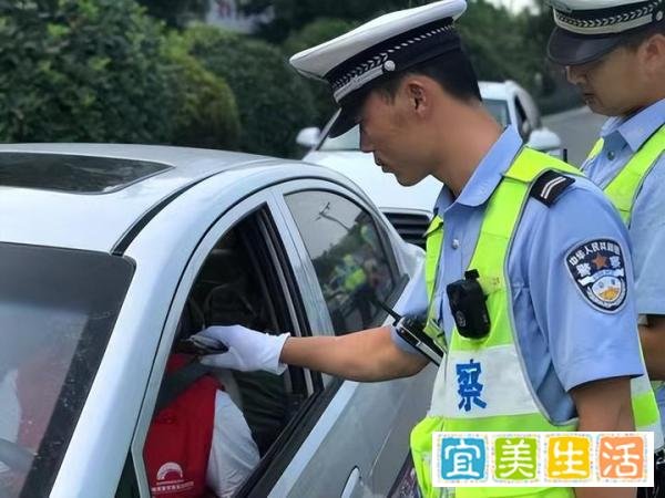 女生高考结束遇车祸身亡，肇事者发声：未超速闯红灯，正等待结果