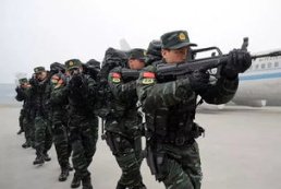上将出行一般有多少警卫人员？