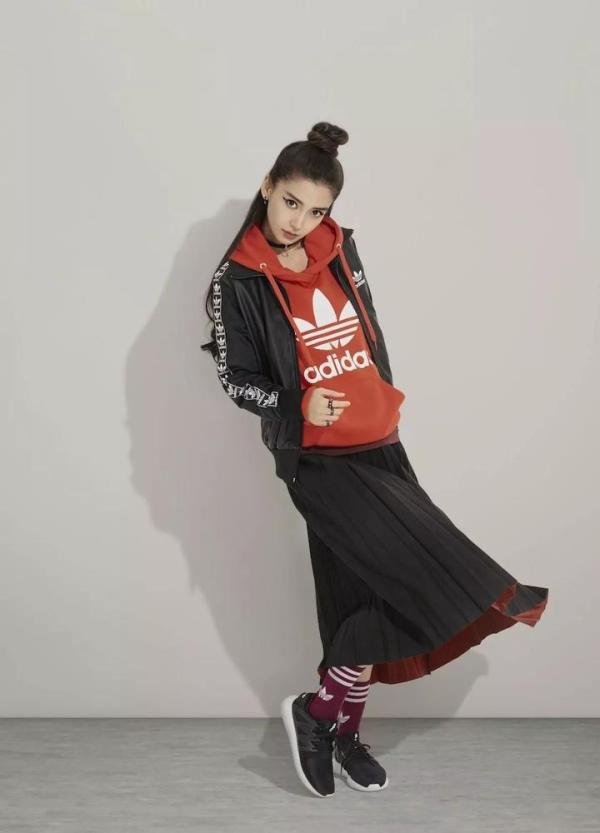 Angelababy 正式成为阿迪三叶草品牌形象代言人