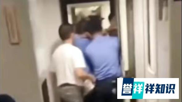 火车上被害男子亲属:错过抢救时间 这是咋情况？