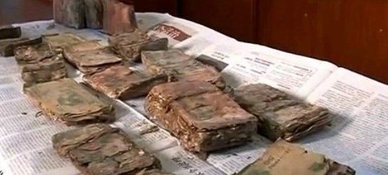 20万现金放床底3年发霉银行如何清点?