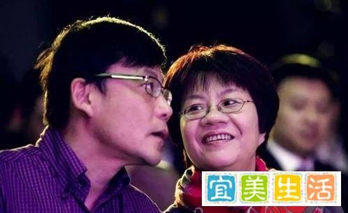 如何看待李国庆抢公章被当当索赔10万这事?
