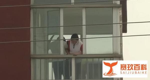 200名学生躲废弃厂房补课，谎称是物流公司，教育局调查后打脸