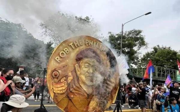 主动出击,中方邀请菲律宾司令参与联合演习,南海区域需要和平