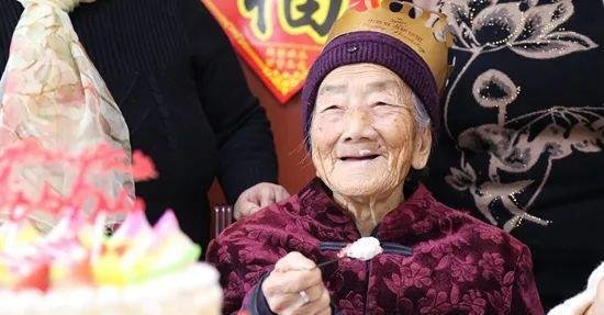 Sweet tooth才不是“很甜的牙齿”!看看老外怎么说!
