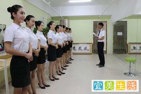 空乘招聘排队7小时面试3分钟