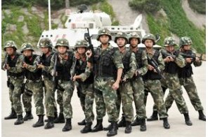 上将出行一般有多少警卫人员？