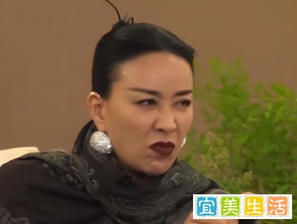 牙买加田径选手「撞脸那英」　网笑翻：那姐跑去支援奥运了