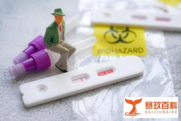 新变异株席卷新加坡？重开“方舱医院”？已恢复通报每日疫情数据！最新流行情况→